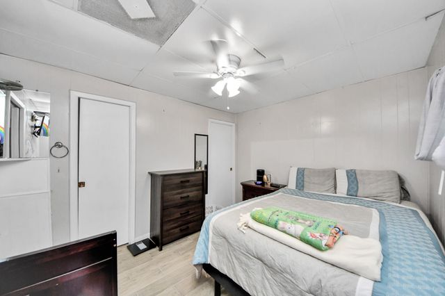 204 N 6th Street, Highlands, TX 77562