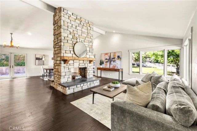 2201 Skyline Dr., Fullerton, CA 92831
