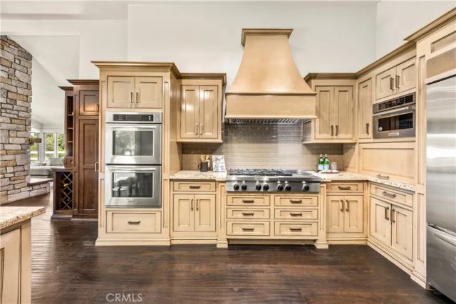 2201 Skyline Dr., Fullerton, CA 92831