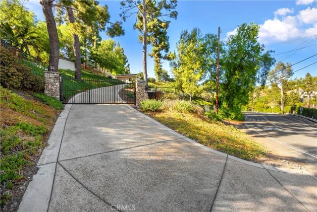 2201 Skyline Dr., Fullerton, CA 92831