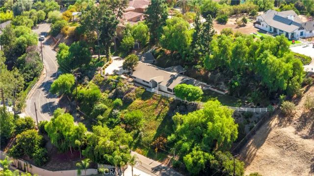 2201 Skyline Dr., Fullerton, CA 92831