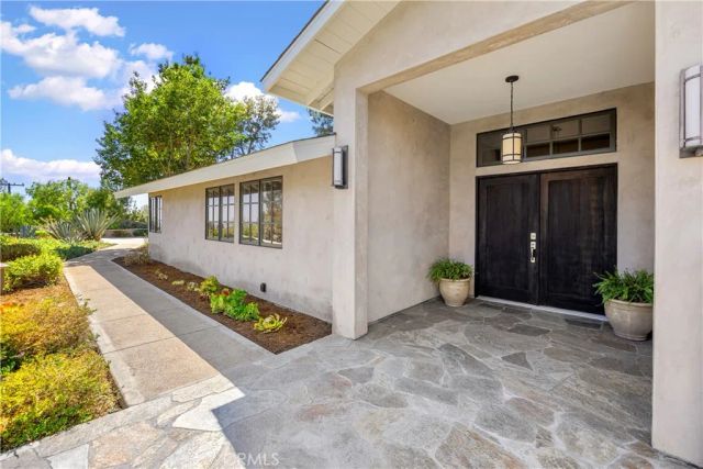 2201 Skyline Dr., Fullerton, CA 92831