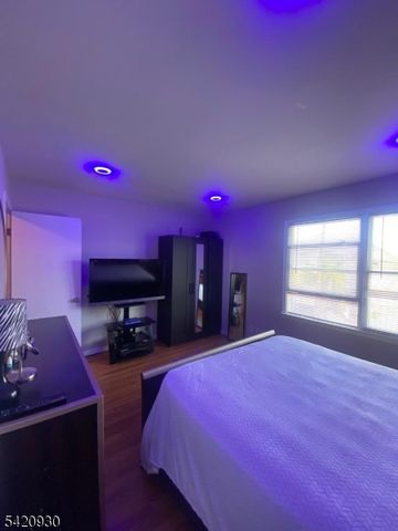 154 S 6Th Ave, Manville Boro, NJ 08835