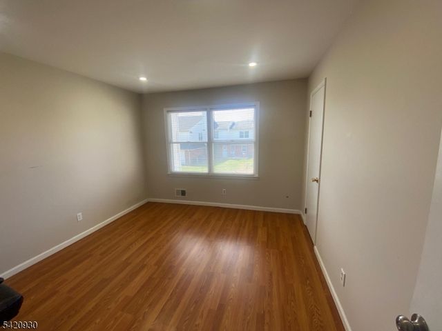 154 S 6Th Ave, Manville Boro, NJ 08835