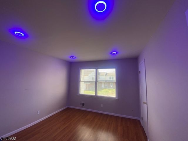 154 S 6Th Ave, Manville Boro, NJ 08835