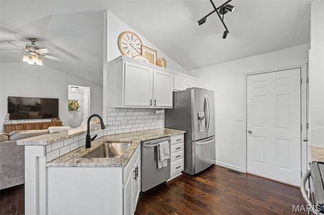 1053 Big Sky Drive, Fenton, MO 63026