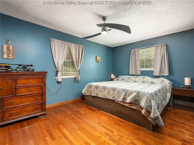 397 Harmons Creek Road, Poca, WV 25159