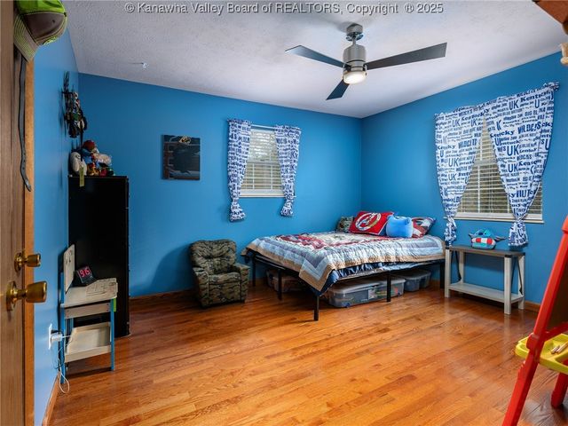 397 Harmons Creek Road, Poca, WV 25159