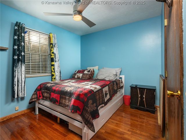 397 Harmons Creek Road, Poca, WV 25159