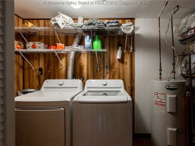 397 Harmons Creek Road, Poca, WV 25159