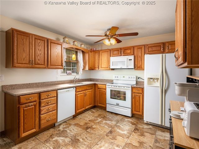 397 Harmons Creek Road, Poca, WV 25159