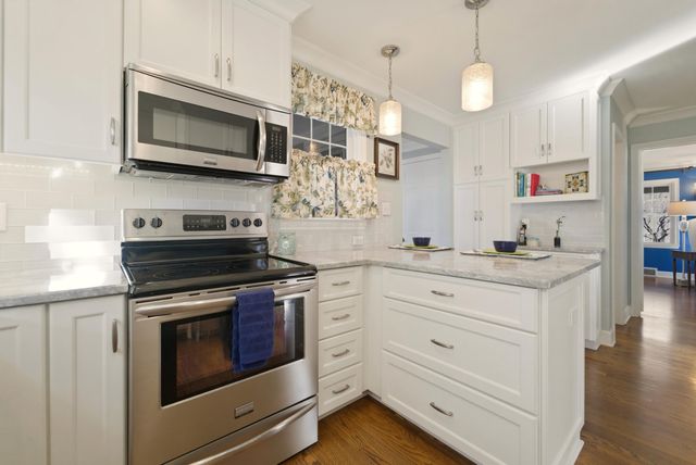 487 S East Street, Crown Point, IN 46307