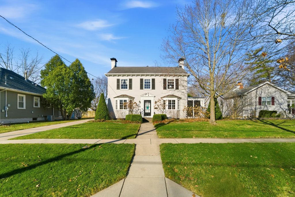 487 S East Street, Crown Point, IN 46307