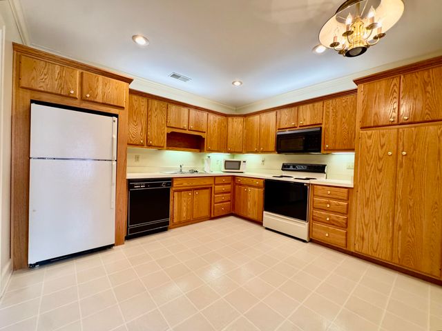 16B Charleston Greene, Danville, KY 40422