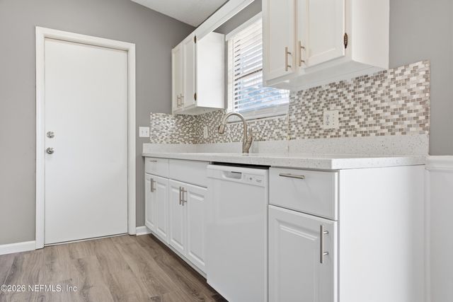 1816 SHANNON LAKE Drive, Middleburg, FL 32068