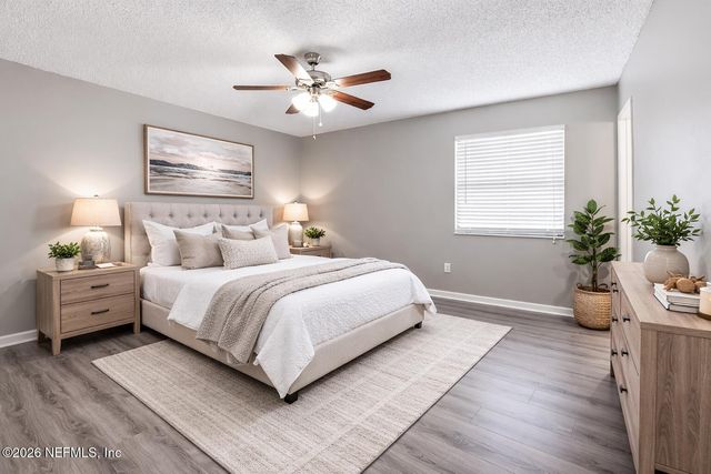 1816 SHANNON LAKE Drive, Middleburg, FL 32068