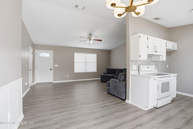 1816 SHANNON LAKE Drive, Middleburg, FL 32068