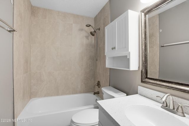 1816 SHANNON LAKE Drive, Middleburg, FL 32068