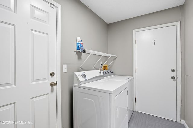 1816 SHANNON LAKE Drive, Middleburg, FL 32068