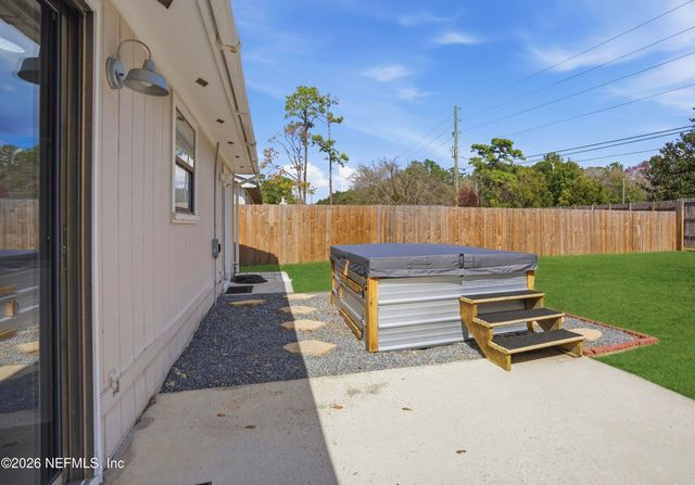 1816 SHANNON LAKE Drive, Middleburg, FL 32068