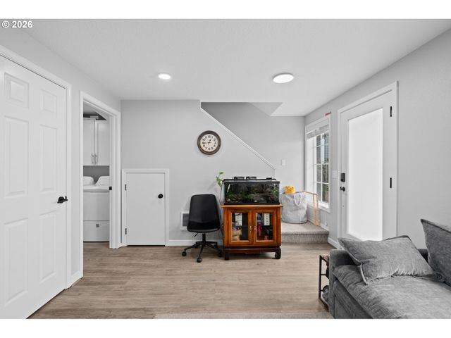 18230 Se PINE St, Portland, OR 97233