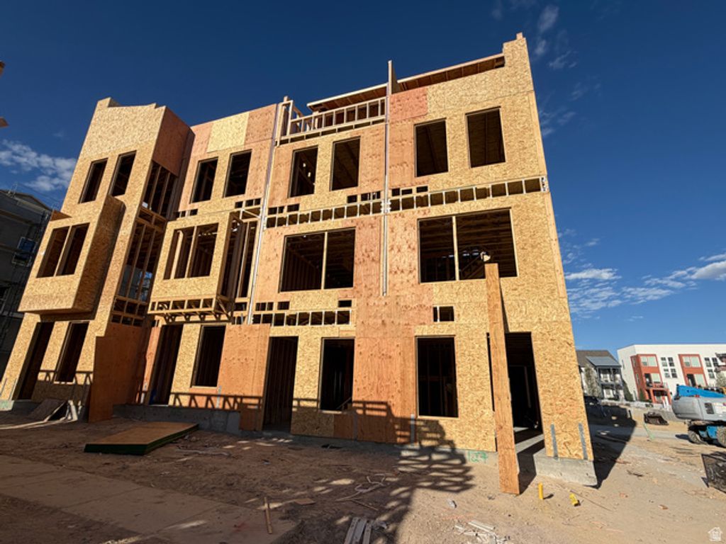 Image 13 of property listing at 11029 S FREESTONE RD #125, South Jordan, UT 84009