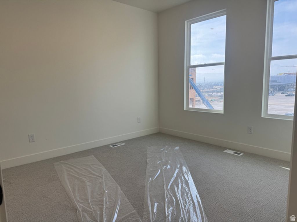 Image 5 of property listing at 11029 S FREESTONE RD #125, South Jordan, UT 84009