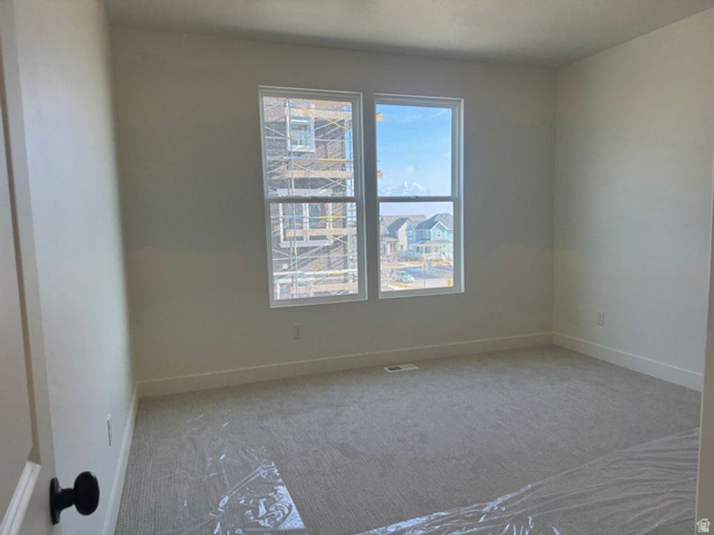 Image 8 of property listing at 11029 S FREESTONE RD #125, South Jordan, UT 84009