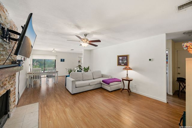 9446 Valley Rdg, San Antonio, TX 78250