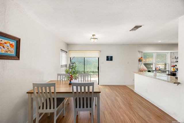 9446 Valley Rdg, San Antonio, TX 78250