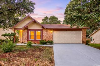 9446 Valley Rdg, San Antonio, TX 78250