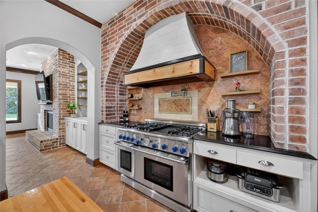 27515 Siandra Creek Lane, Spring, TX 77386