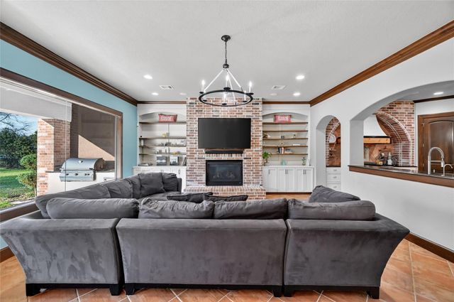 27515 Siandra Creek Lane, Spring, TX 77386