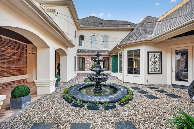 27515 Siandra Creek Lane, Spring, TX 77386