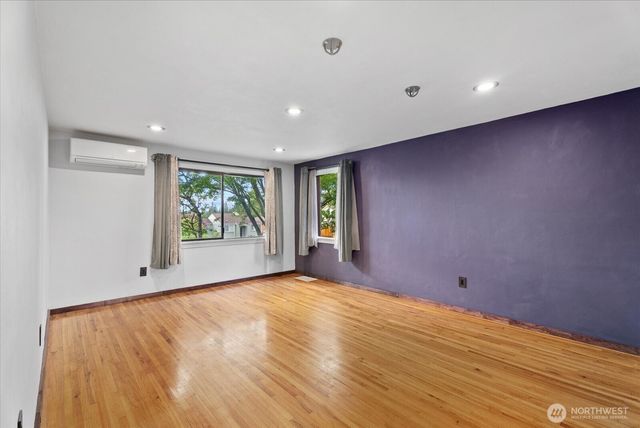 8724 16th Avenue SW, Seattle, WA 98106