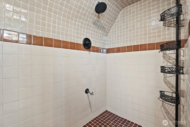 8724 16th Avenue SW, Seattle, WA 98106