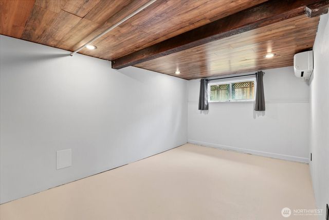 8724 16th Avenue SW, Seattle, WA 98106