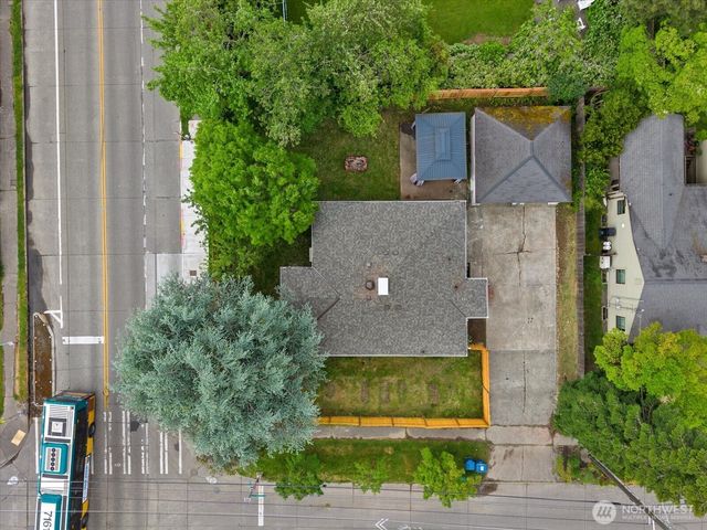 8724 16th Avenue SW, Seattle, WA 98106