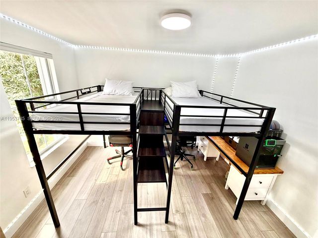 20775 NW 1st St, Pembroke Pines, FL 33029