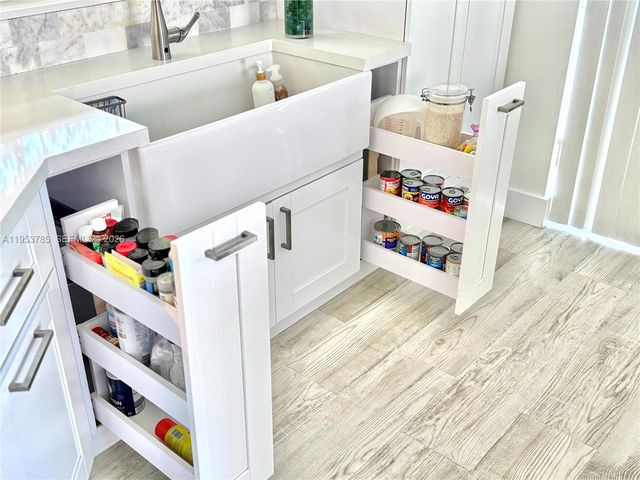 20775 NW 1st St, Pembroke Pines, FL 33029