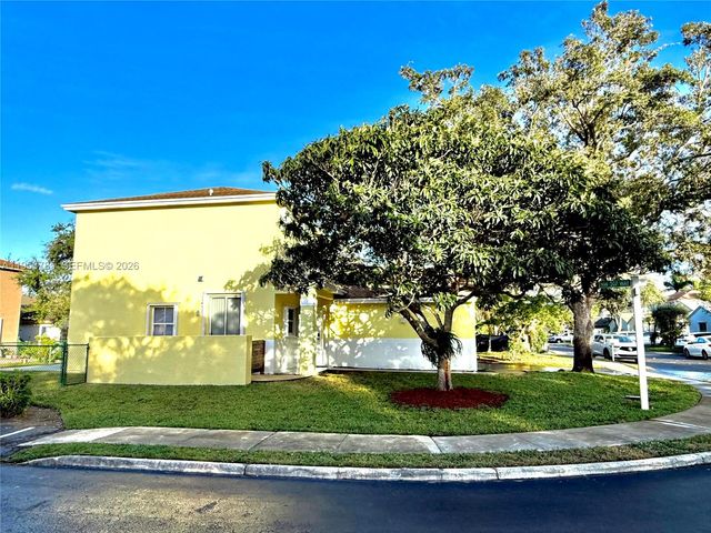 20775 NW 1st St, Pembroke Pines, FL 33029