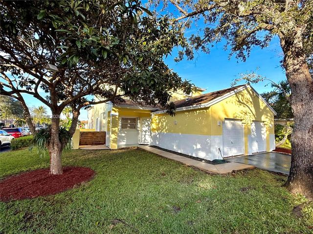 20775 NW 1st St, Pembroke Pines, FL 33029