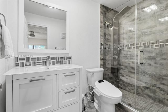 13933 SW 46th Terrace 324, Miami, FL 33175