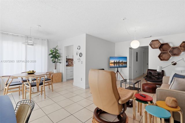 13933 SW 46th Terrace 324, Miami, FL 33175