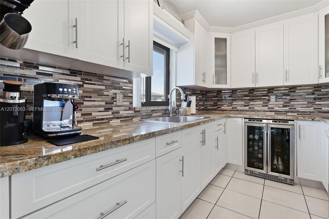 13933 SW 46th Terrace 324, Miami, FL 33175