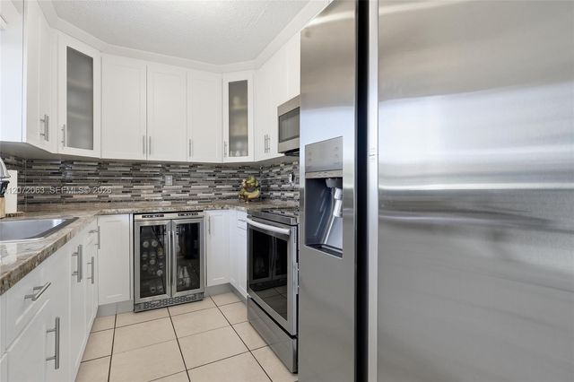 13933 SW 46th Terrace 324, Miami, FL 33175