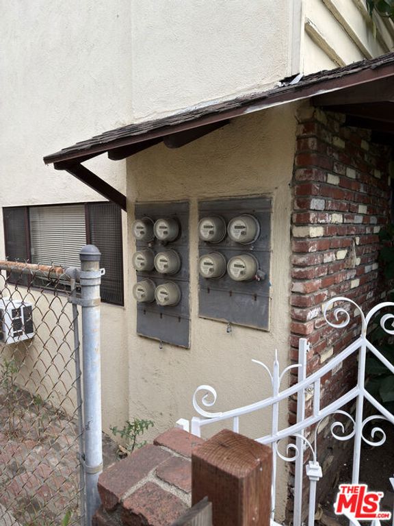 904 N 1st Street, Alhambra, CA 91801