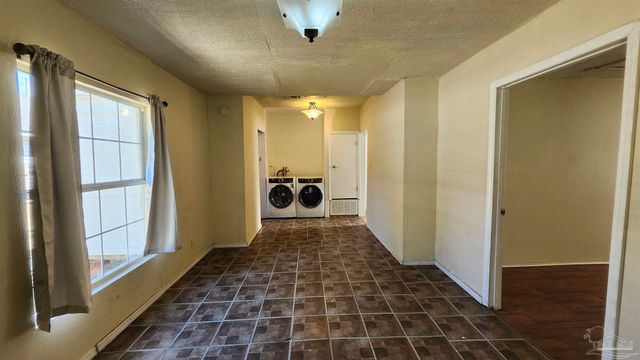 913 N 8th Ave, Pensacola, FL 32501