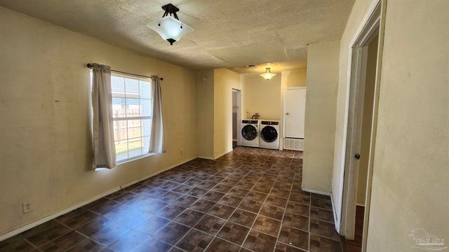 913 N 8th Ave, Pensacola, FL 32501