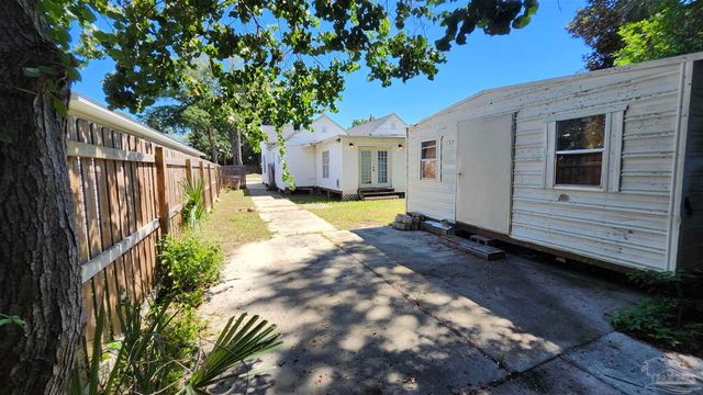 913 N 8th Ave, Pensacola, FL 32501